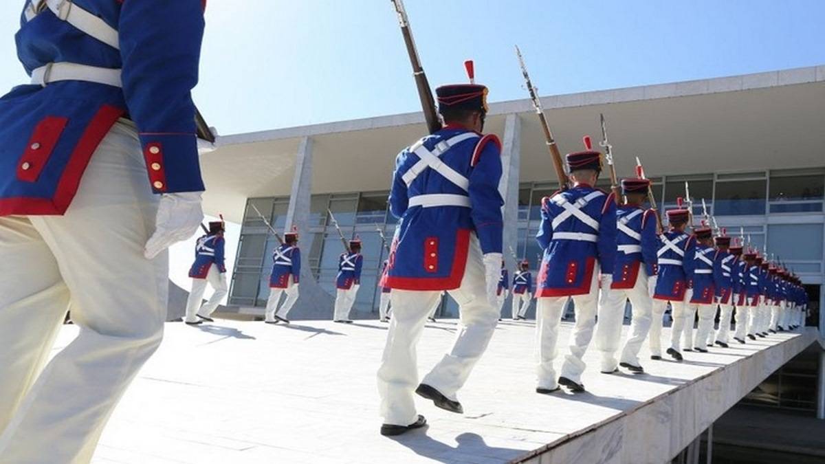 A Guarda Presidencial é Responsável Pela Segurança Das Sedes Do Poder Executivo