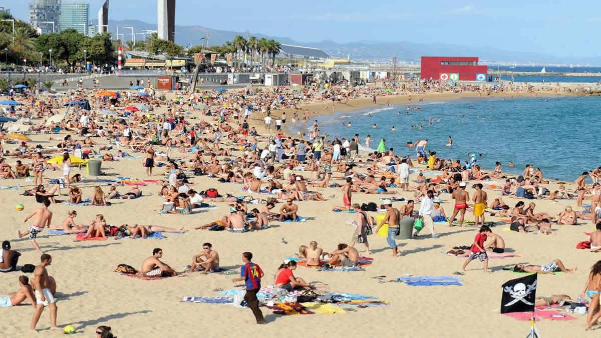 Espanha Aprova Lei Que Exige Máscaras Faciais, Mesmo Durante A Natação No Mar