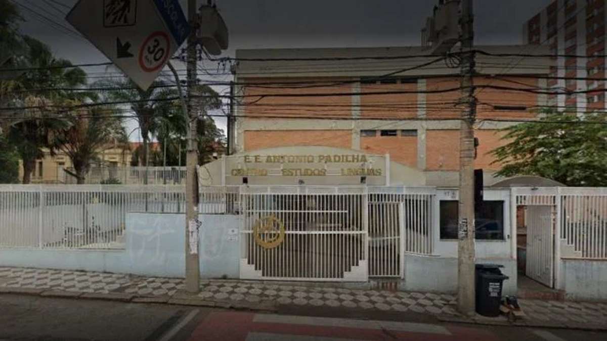 Fachada Da Escola Estadual Antônio Padilha, Em Sorocaba