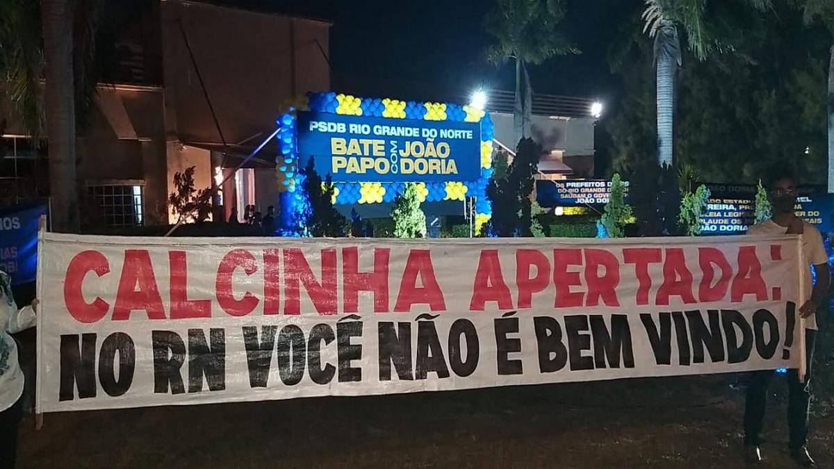 Grupo Estendeu Faixa Contra Doria Em Natal