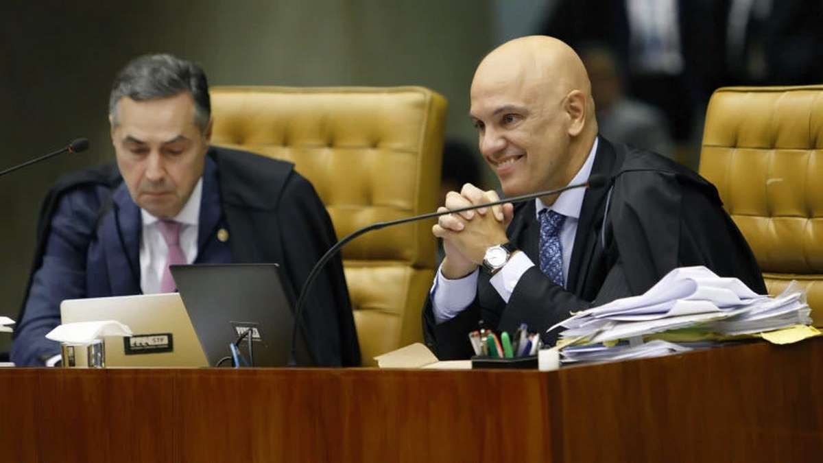 Luís Roberto Barroso E Alexandre De Moraes Foto STFSCOFellipe Sampaio