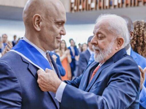 Lula Condecora Alexandre De Moraes Com A Medalha Da Ordem Do Rio Branco