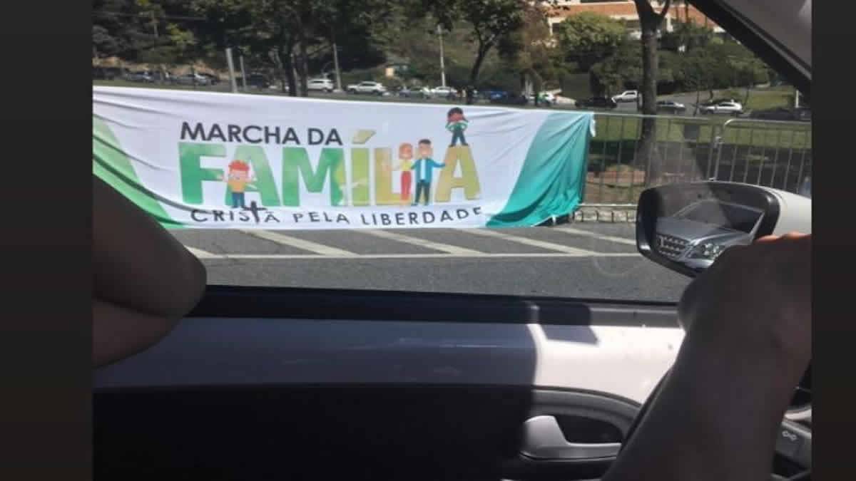 Marcha Da Família Faz Ato Contra Decisão Do STF Sobre Igrejas