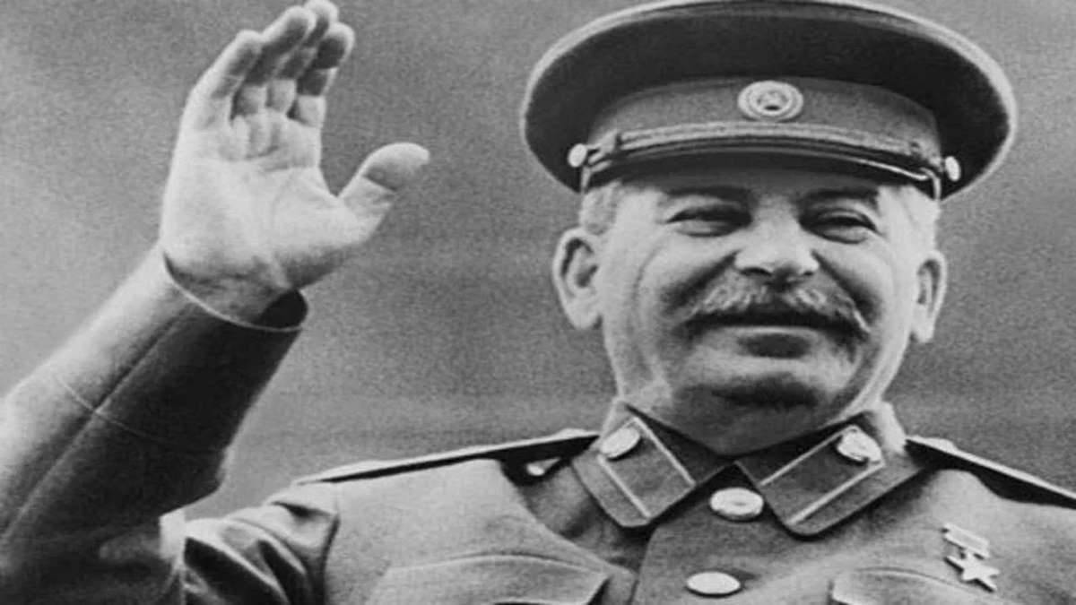 Na Ucrânia, Pesquisadores Encontram Vala Comum Com Milhares De Vítimas De Stalin