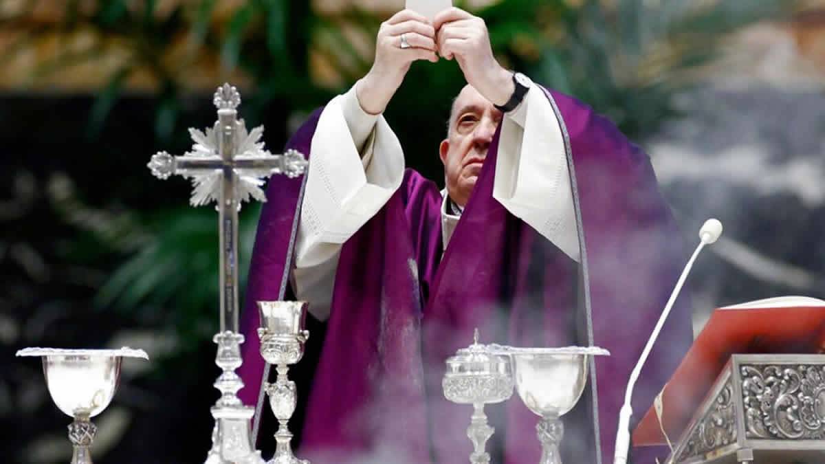 O Vaticano Decreta Vacinações COVID 19 Para Funcionários, Aqueles Que Se Recusarem Correm O Risco De Ser Despedidos