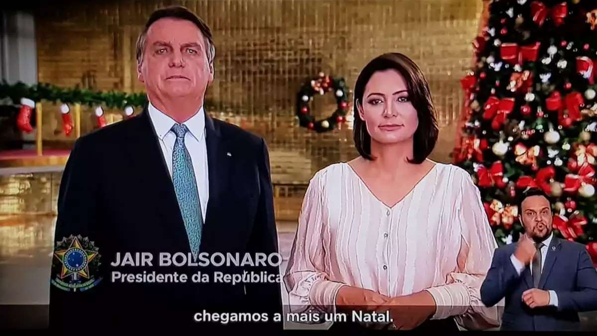 Presidente E Primeira Dama Em Pronunciamento De Natal