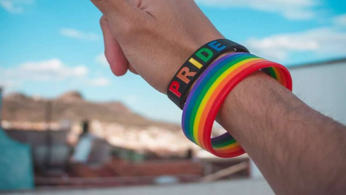 Professor Distribuiu Pulseiras LGBT (imagem Ilustrativa) Foto Unsplash