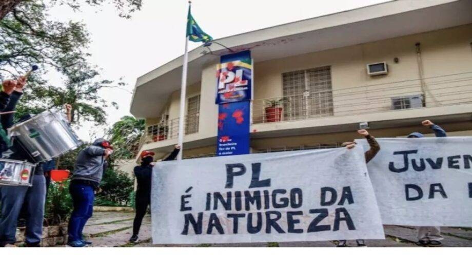 Sede Do PL Em SP É Vandalizada Pelo MST