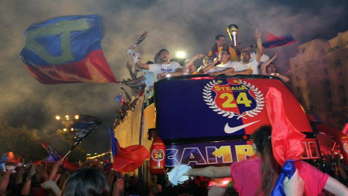 STEAUA DE BUCAREST GANAN CAMPEONATO NACIONAL DE FÚTBOL